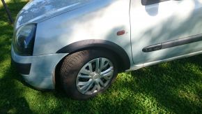 Aletines de plástico para Renault Clio II (2001-2006), después del facelift, versión de 5 puertas