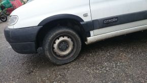 Aletines de plástico para Citroën Berlingo (1996-2002), antes del facelift sin moldura