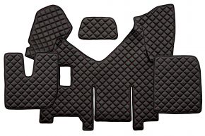 Alfombrillas de ecopiel Q para IVECO STRALIS HI-WAY (01.2013-12.2016) - manual - versión con frigorífico - Negro/rojo