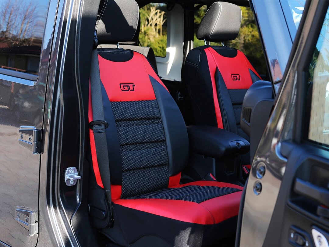 Funda para asiento de coche GT Ergonomic instalada en el coche