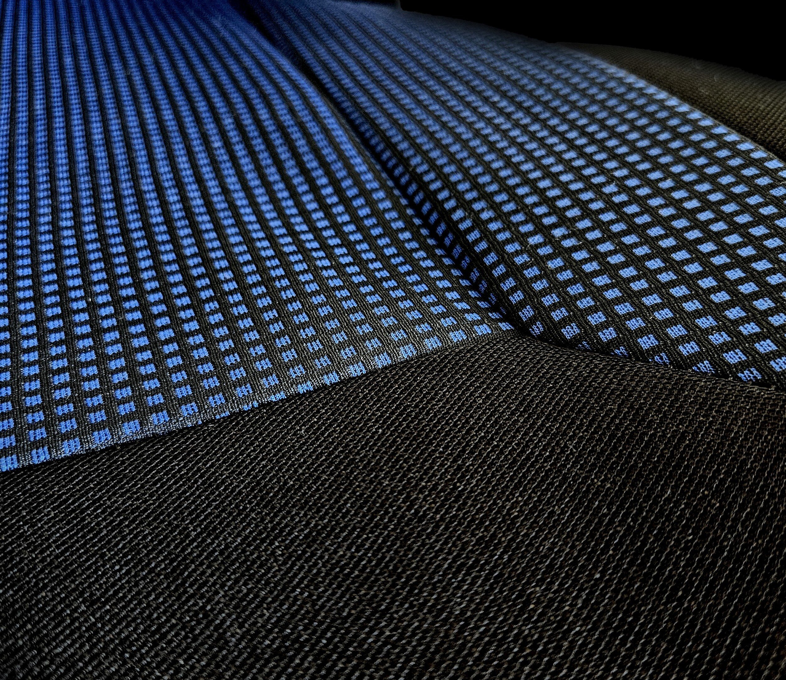 Detalle de la tela jacquard azul ROYAL