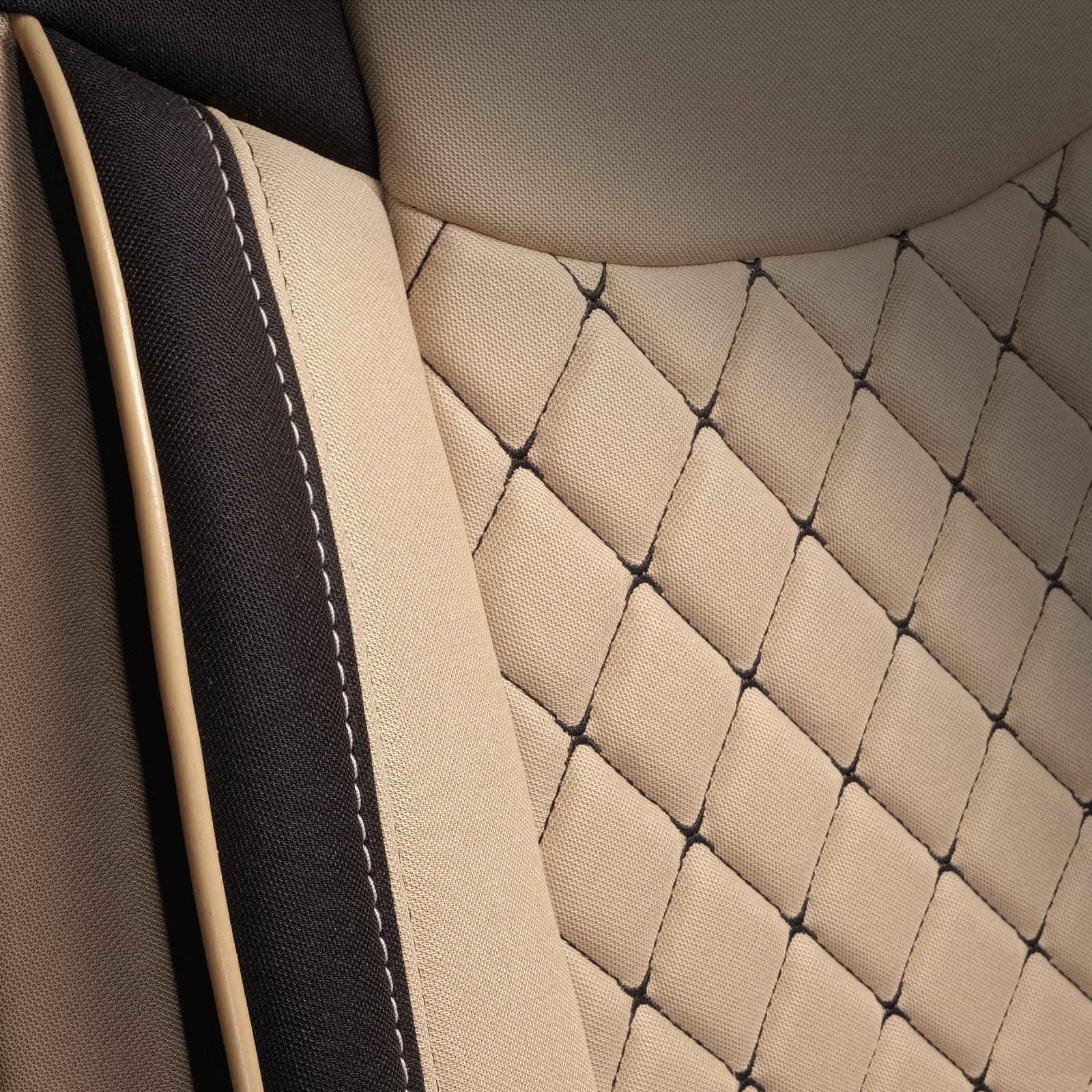 Detalle del acolchado en forma de diamante en la funda BRUSEL